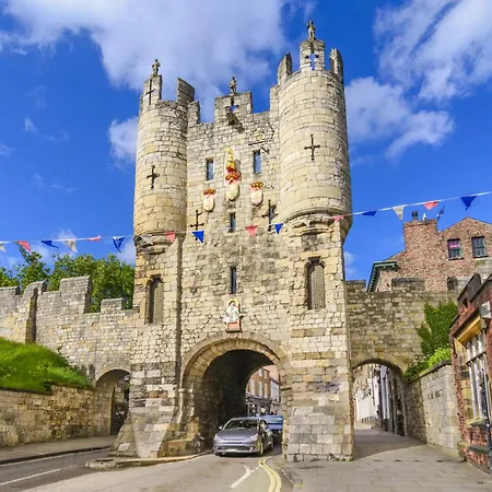 Holiday home 21 River Street - Beautiful York Period Property - Pass The Keys *