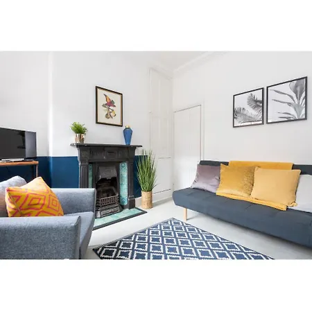 Apartment Bright & Beautiful Period - Pass The Keys