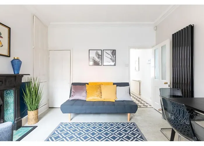 Beautiful Period Pass The Keys *