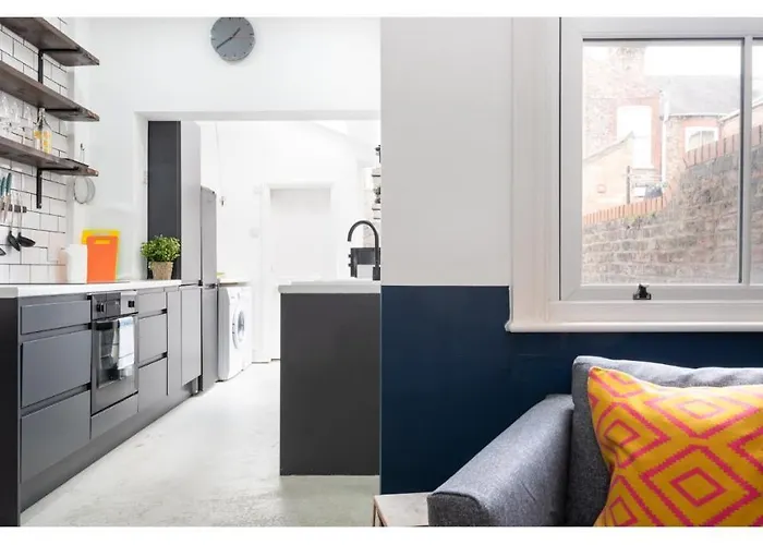 דירה Beautiful Period Pass The Keys