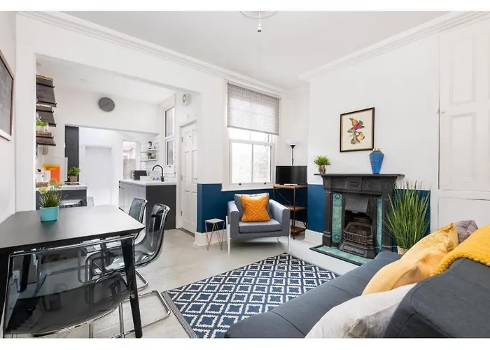 דירה Beautiful Period Pass The Keys