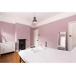 Beautiful Period Pass The Keys Apartamento *