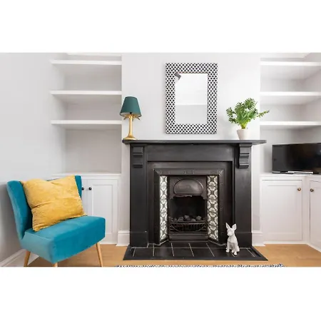 Beautiful Period Pass The Keys York