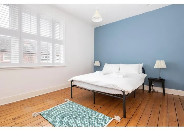 Beautiful Period Pass The Keys * 约克