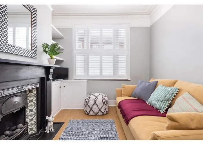 Beautiful Period Pass The Keys *